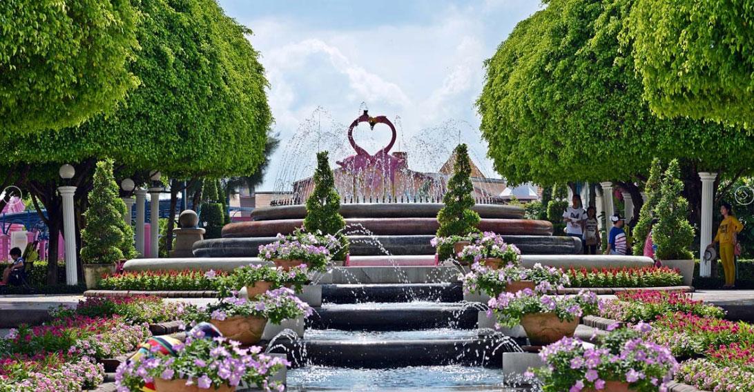 Dream World Bangkok Love Garden